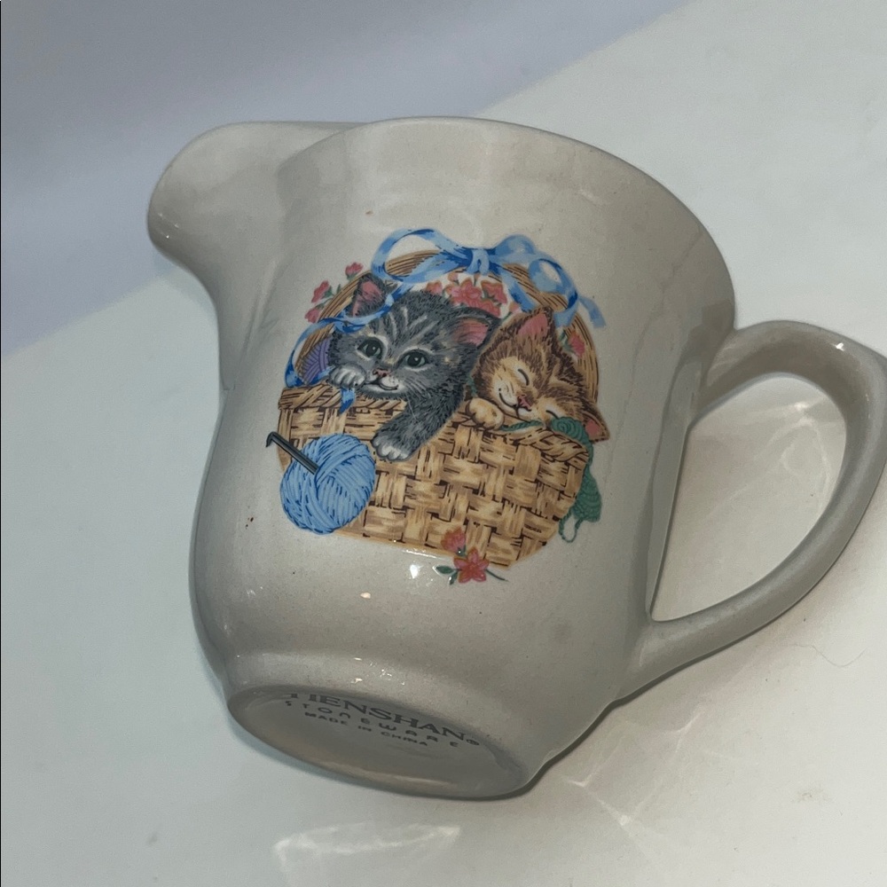 Tienshan Purrfect friends creamer cup coffee kittens 80s vintage